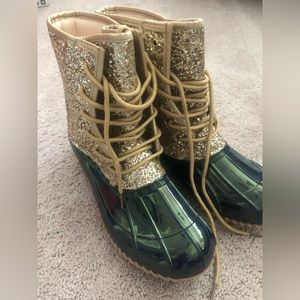 NWOT- GLITTERY RAIN BOOTS!!  Yes, you need these!!